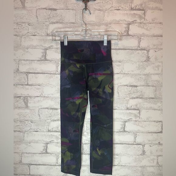 Lululemon Wunder Under Crop Hi-Rise Full-On Luxtreme 21" Aura Dark Chrome Multi - Picture 1 of 7